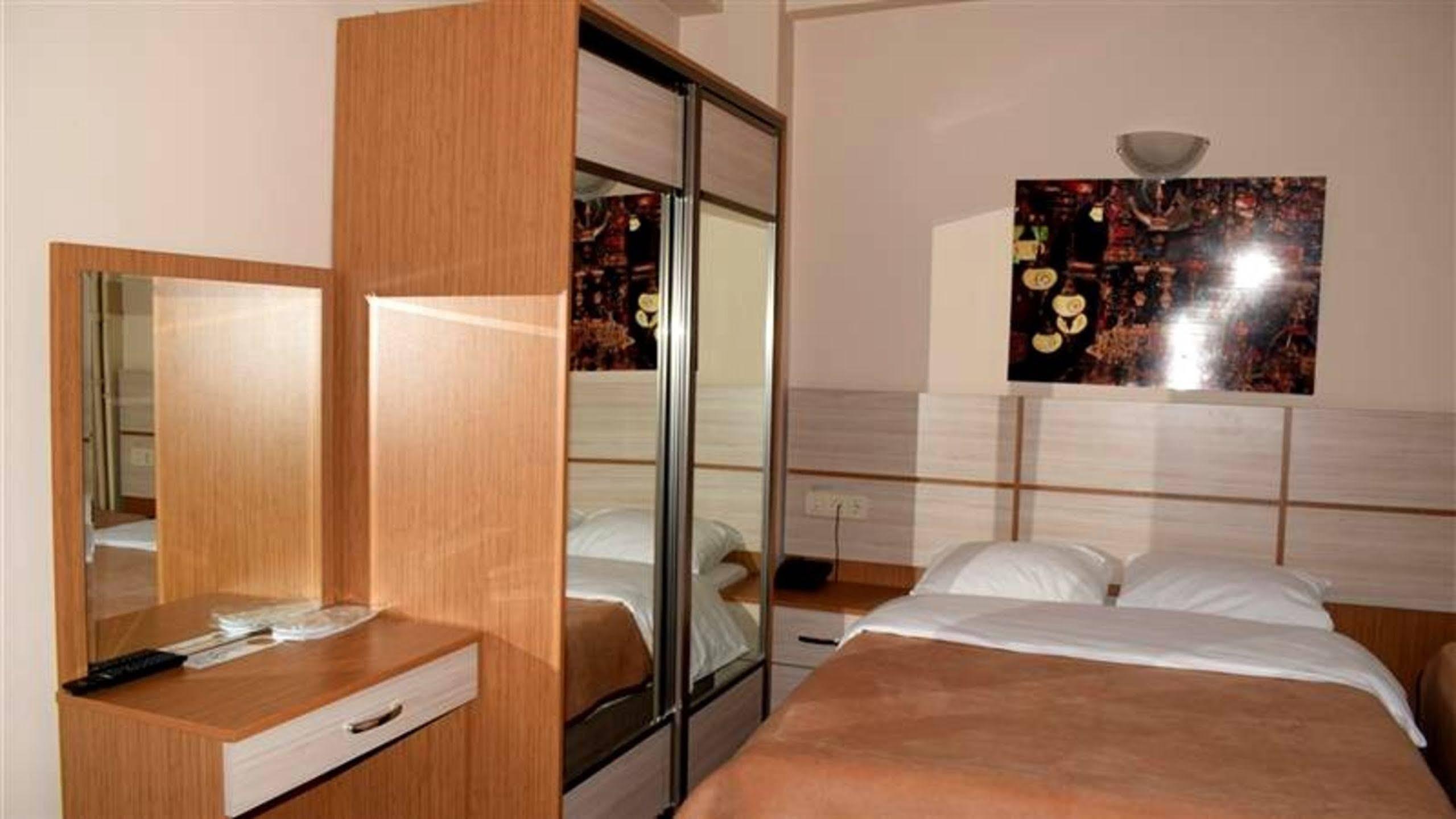 Royal Suites Besiktas Istanbul Exterior photo